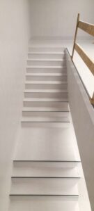 escaleras con Tarkett Standard Plus