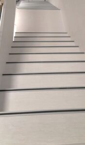 escaleras con Tarkett Standard Plus